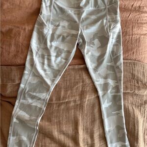 Athleta Women's Light Camouflage Leggings